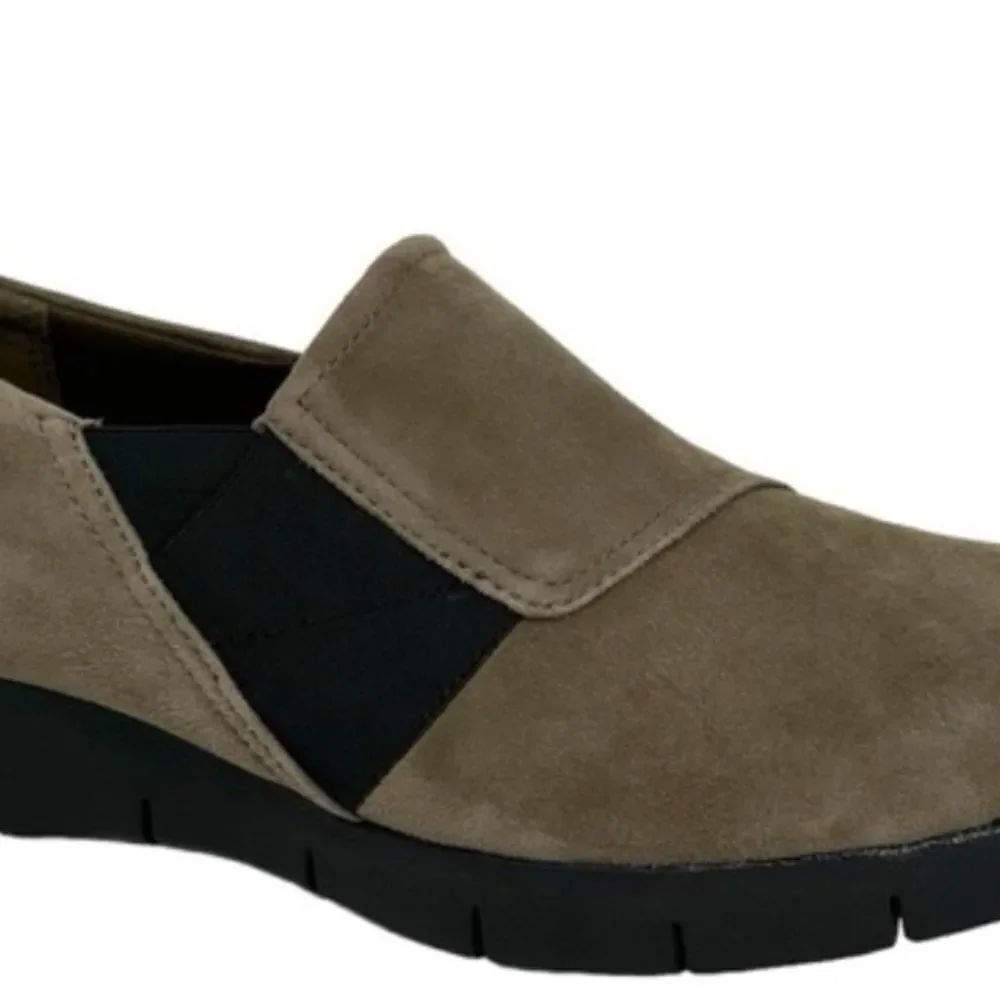 New Clarks Daelyn Monarch Slip-On Comfort Shoe Green 9.5 W & 10
